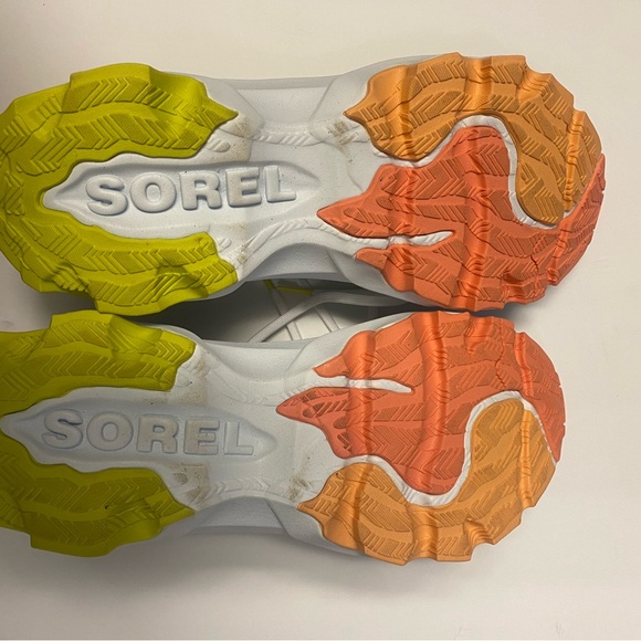 Sorel Kinetic Breakthru sneakers size 9 - Picture 3 of 4